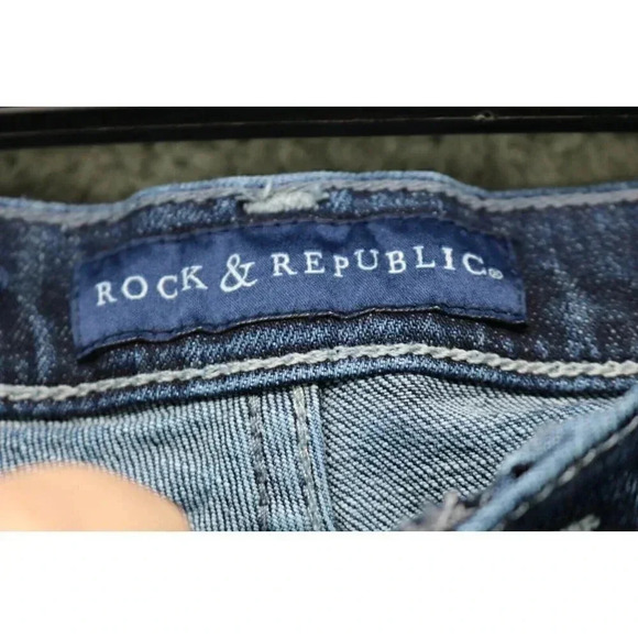 Women's Rock & Republic Kasandra Blue Jeans-Size 16M-Distressed - Picture 3 of 11